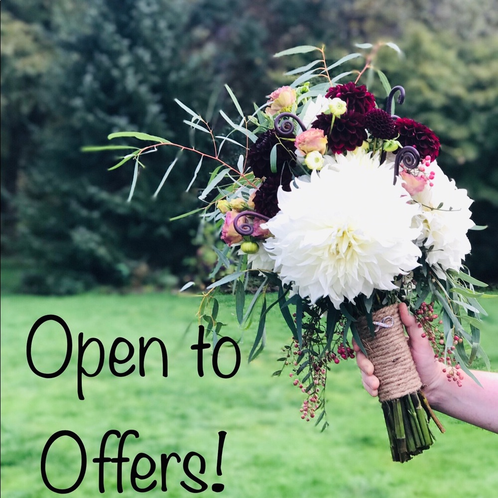 🌸 Open to offers 🌸